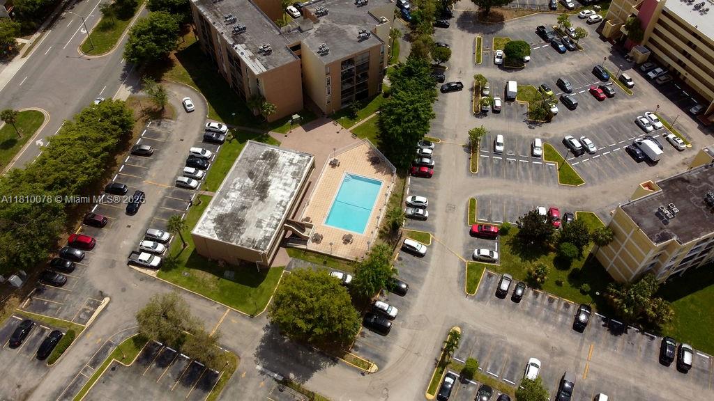 PARKSIDE NO 1 CONDO - BLD - Residential