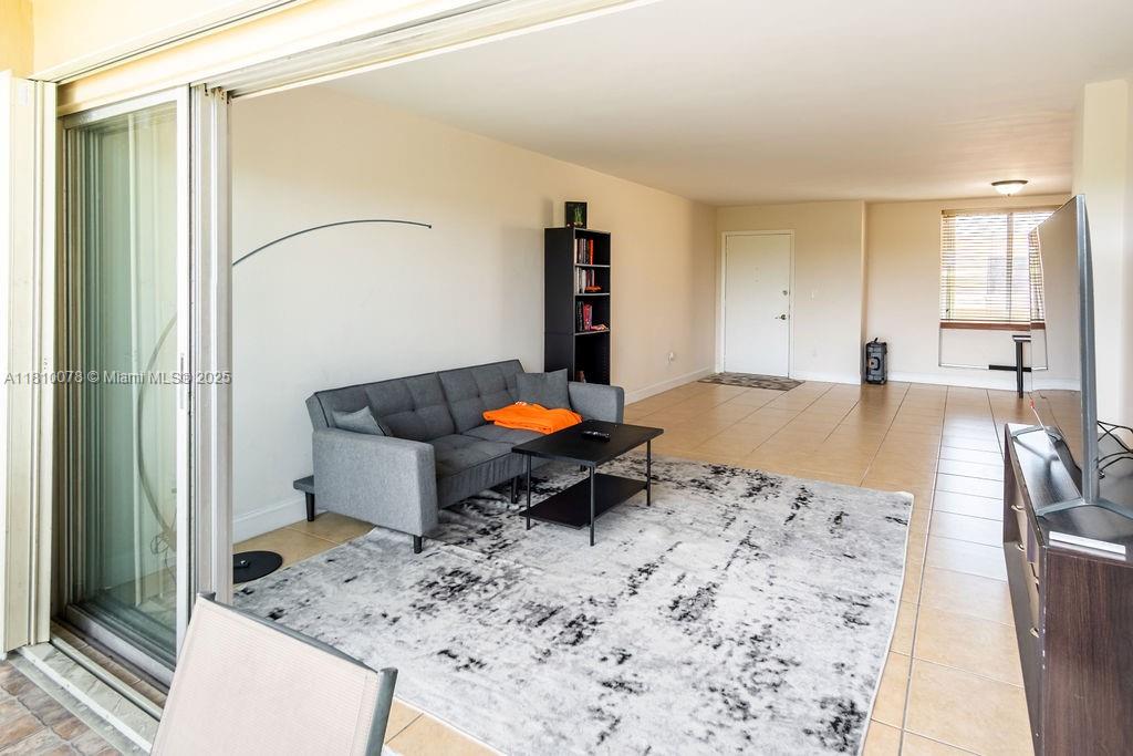 PARKSIDE NO 1 CONDO - BLD - Residential