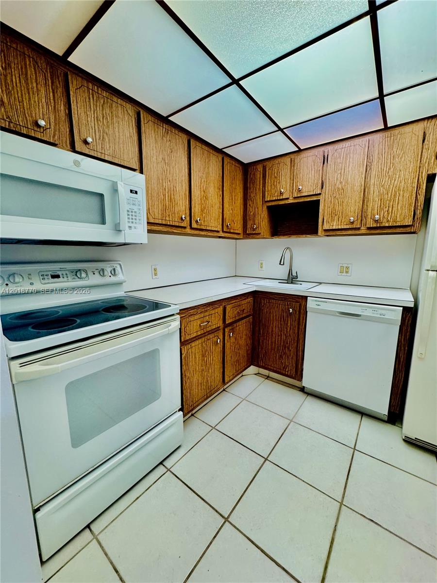 AVENTURA ELDORADO CONDO - Residential