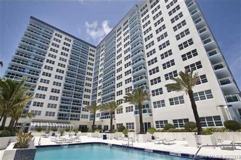 THE COLLINS CONDO - Residential