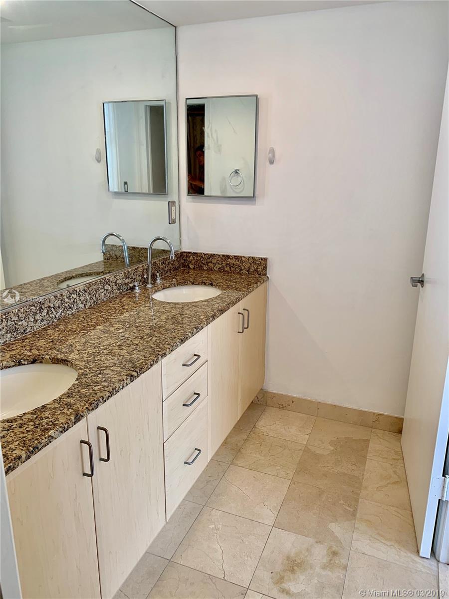 THE COLLINS CONDO - Residential