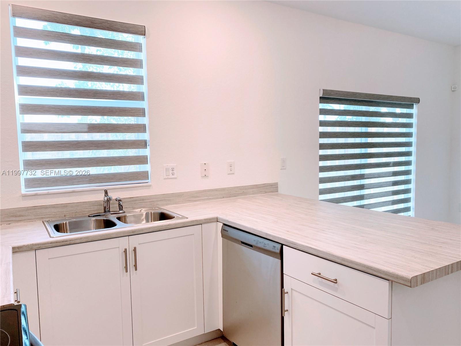 KEYS GATE RESIDENTIAL - Residential Lease