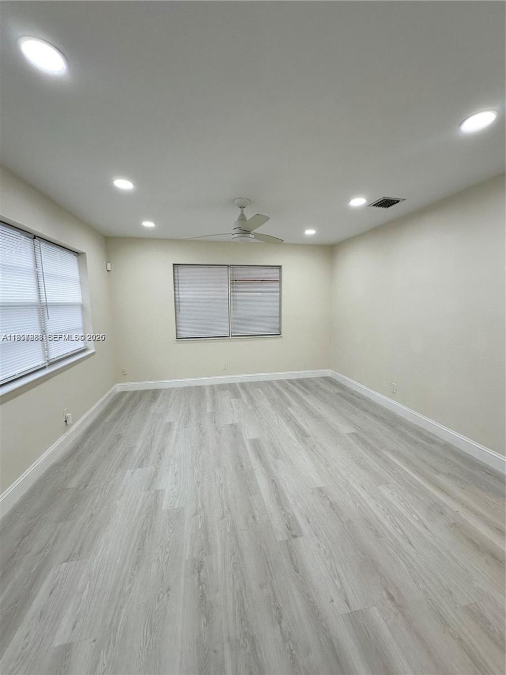 Photo of 108 NW 3rd Ave, Hallandale Beach, FL 33009 (MLS # A11957883)