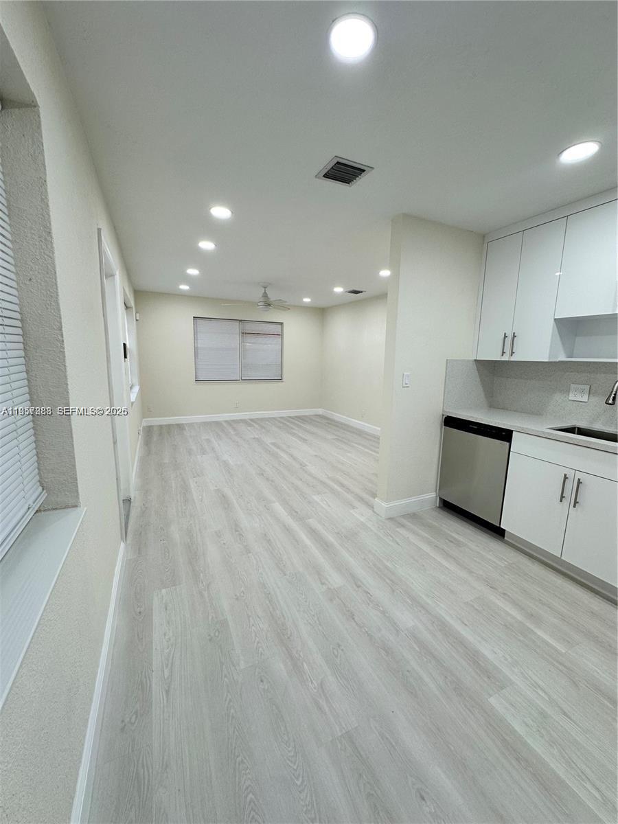 TOWN OF HALLANDALE B-13 - Residential