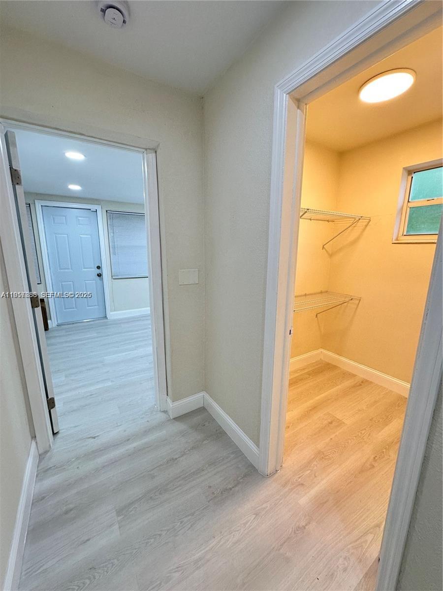 TOWN OF HALLANDALE B-13 - Residential