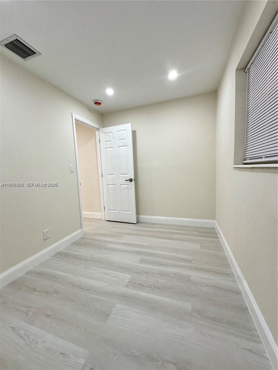 TOWN OF HALLANDALE B-13 - Residential