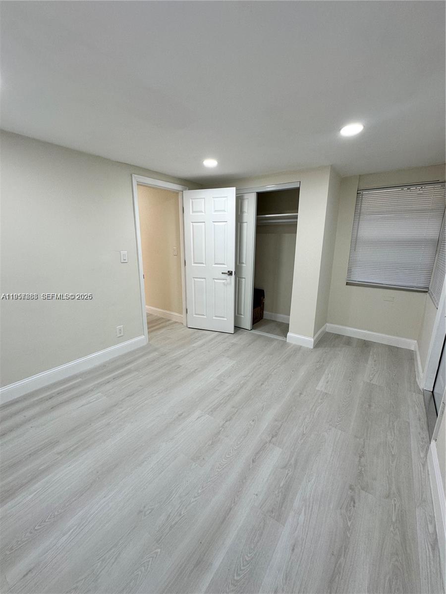 TOWN OF HALLANDALE B-13 - Residential