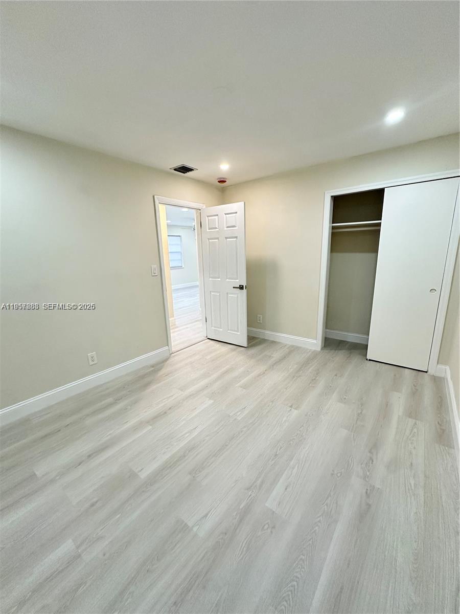 TOWN OF HALLANDALE B-13 - Residential