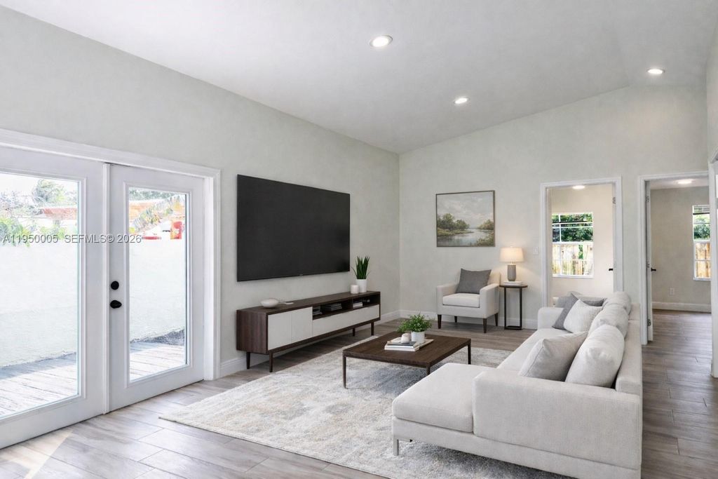 Photo of 1012 NE 17th Ct #3, Fort Lauderdale, FL 33305 (MLS # A11950005)