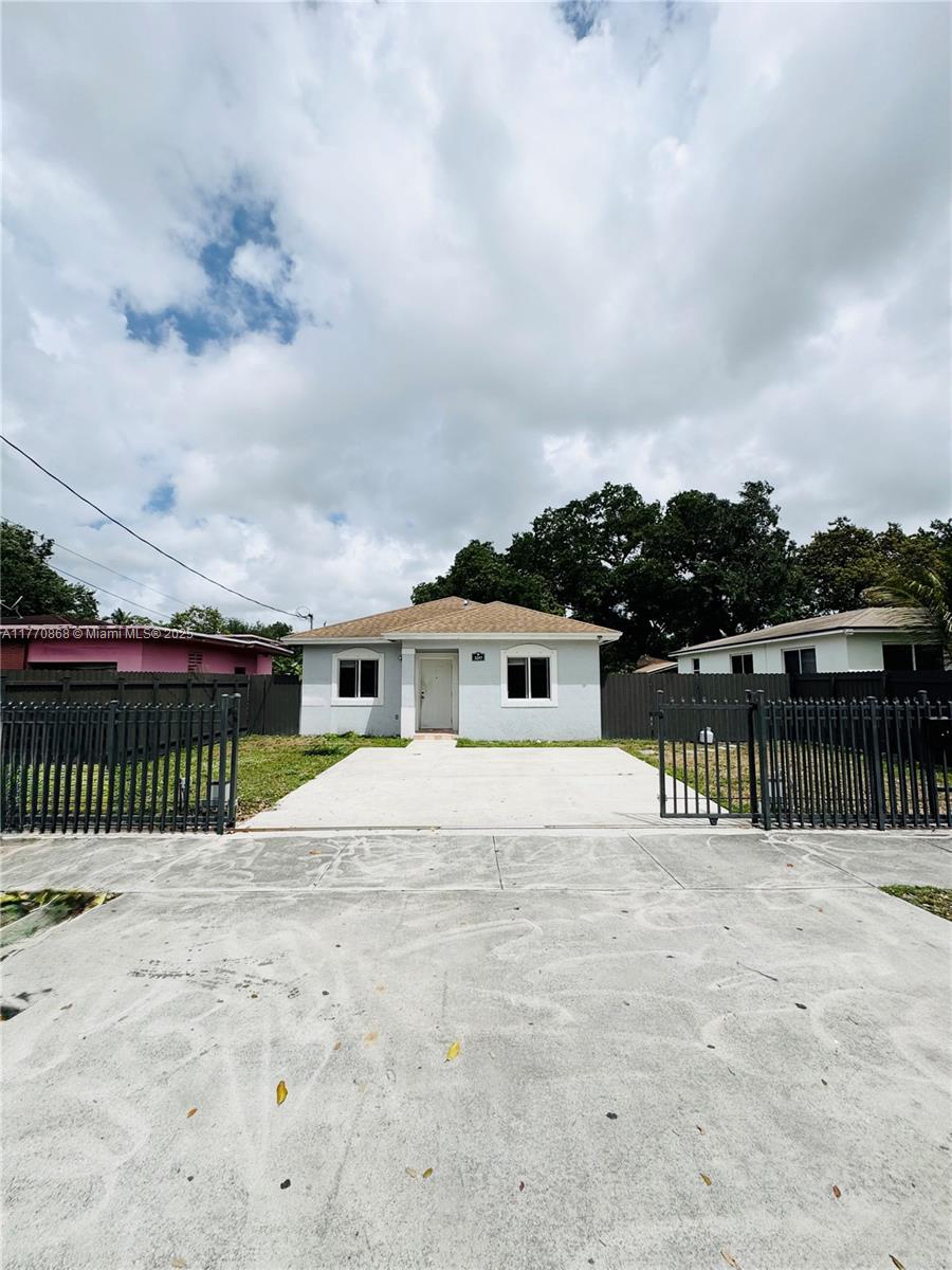 Property for Sale at 3257 Nw 51st St, Miami, Broward County, Florida - Bedrooms: 4 
Bathrooms: 2  - $590,000