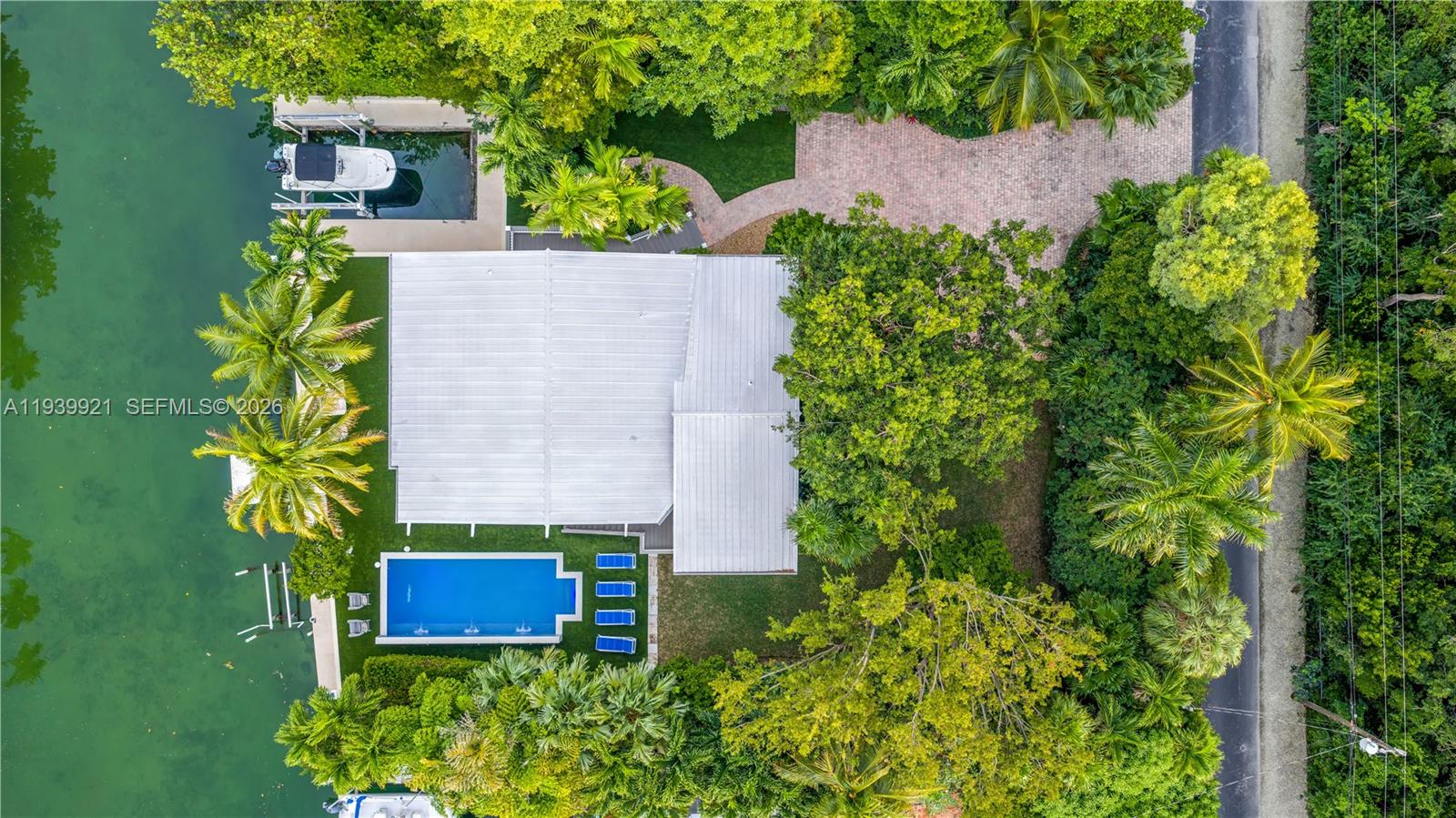 SEVEN ACRES - Residential