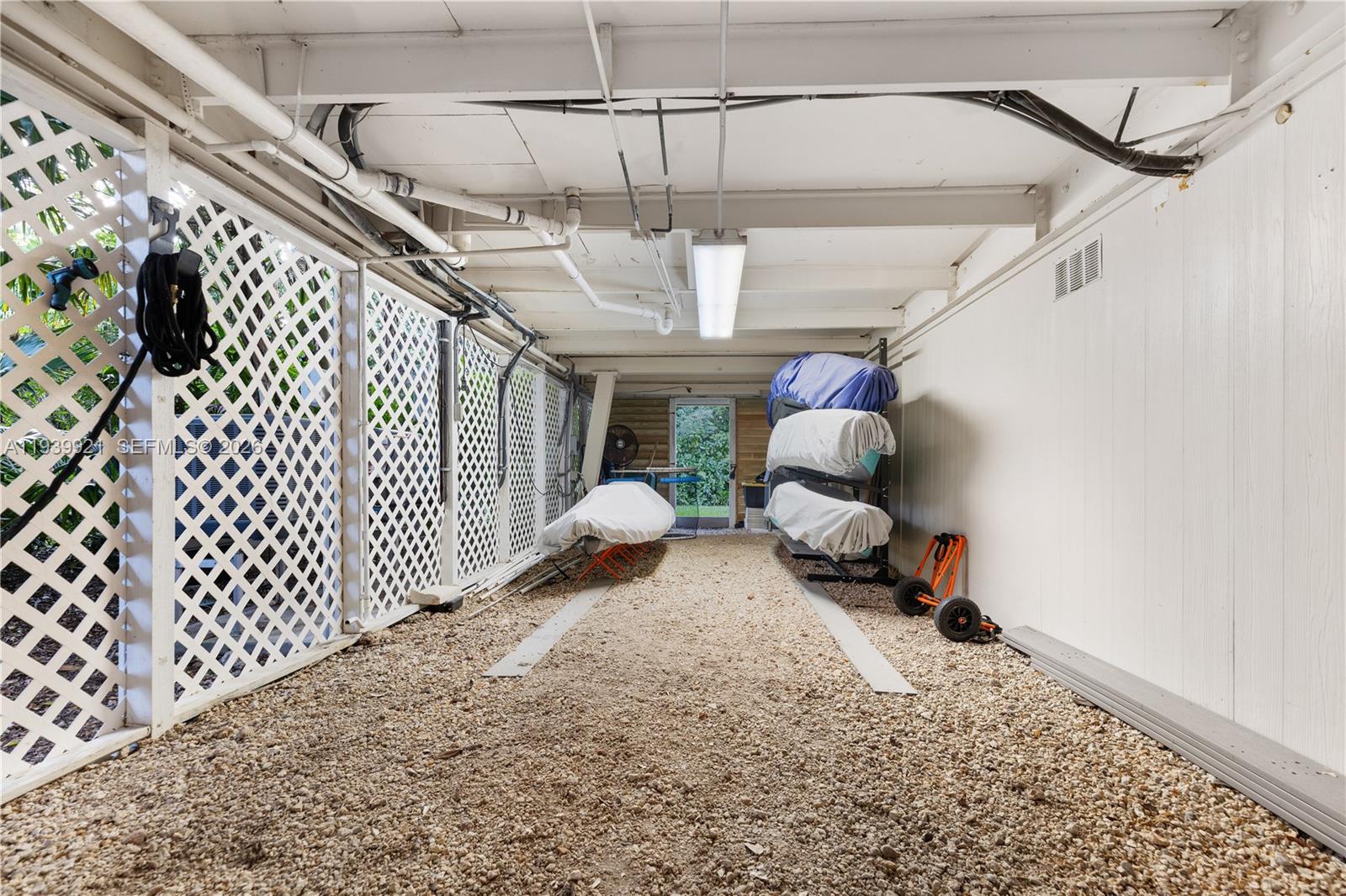 SEVEN ACRES - Residential