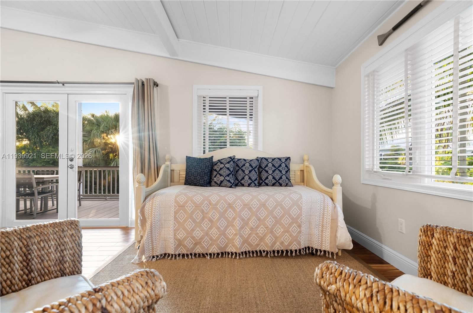 SEVEN ACRES - Residential