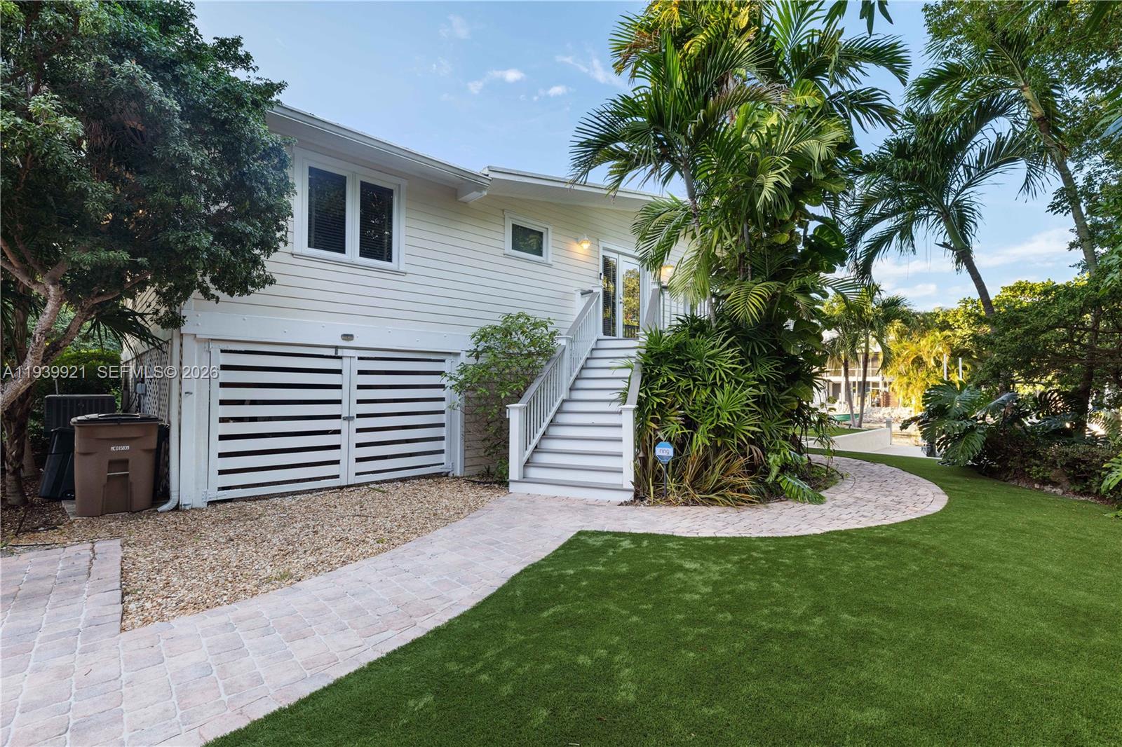 SEVEN ACRES - Residential