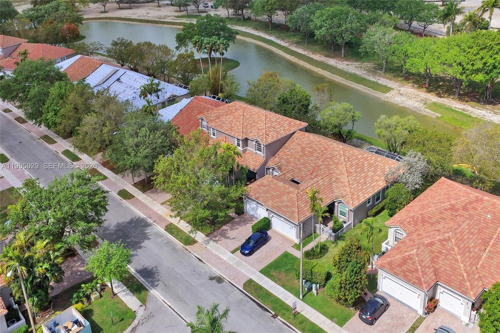 Photo of 2441 E Aragon Blvd #5, Sunrise, FL 33313 (MLS # A11995029)