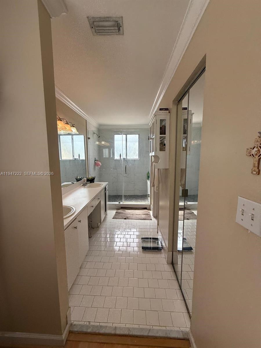 COUNTRY WALK WEST SEC 1 - Residential