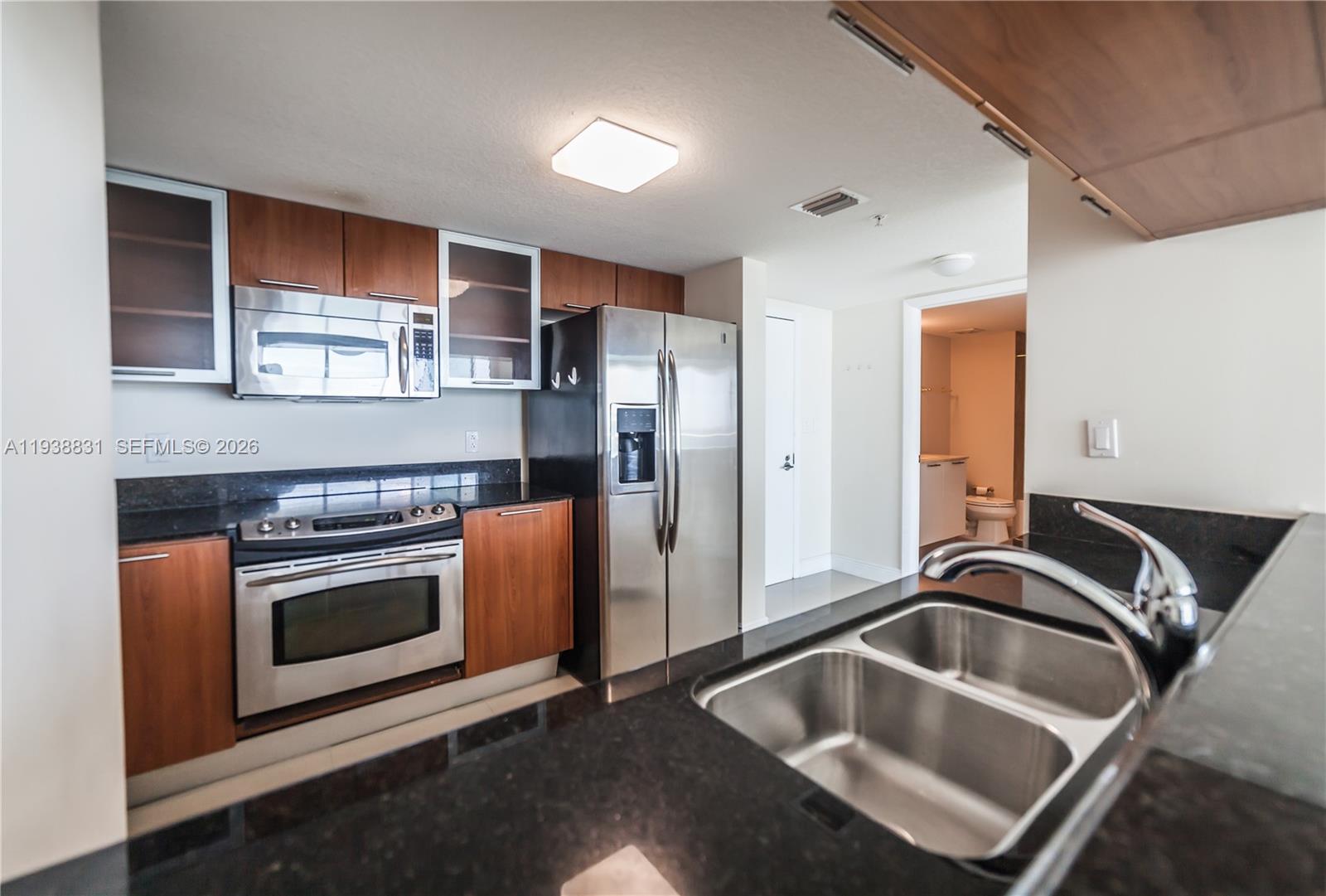 1800 N Bayshore Dr 1603