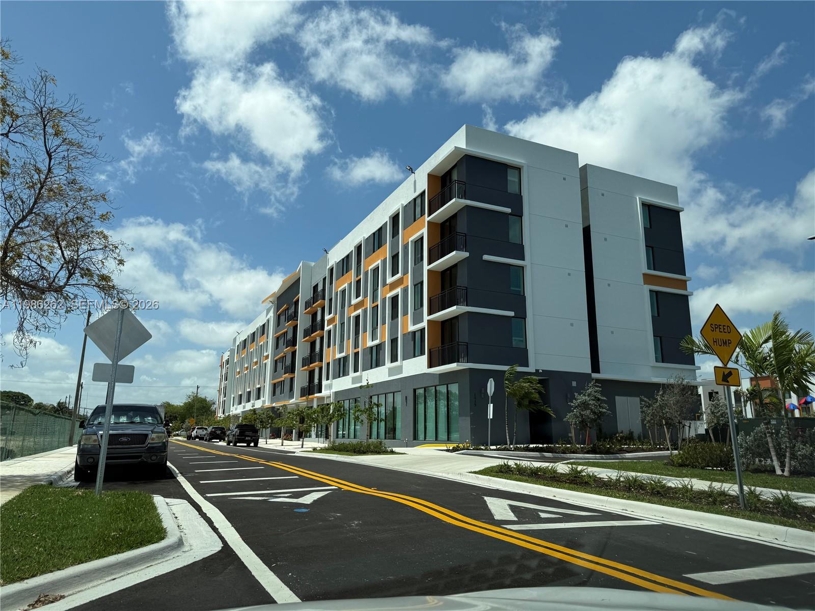 LIBERTY CITY - Residential