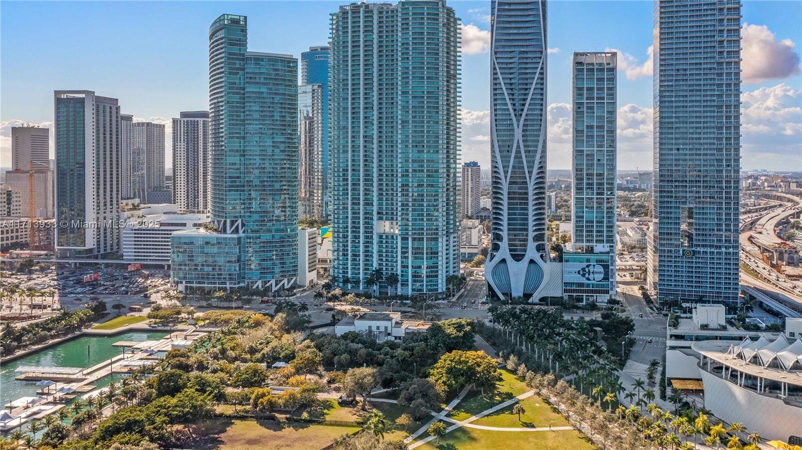 1040 Biscayne Blvd LPH4407