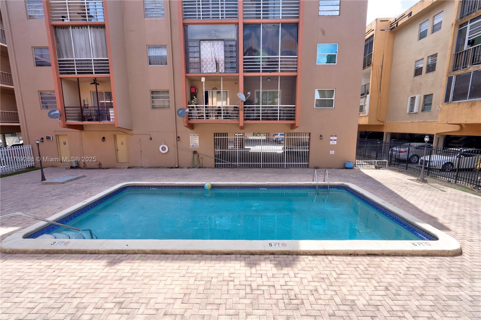 ROYAL PALMETTO CONDO - Residential