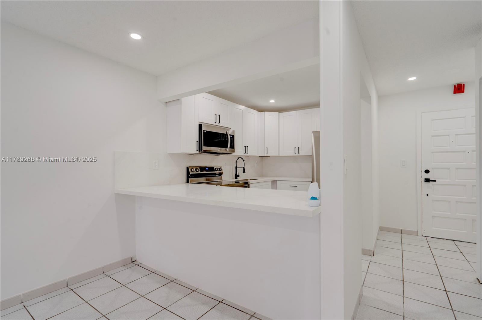 6095 W 19th Ave 220