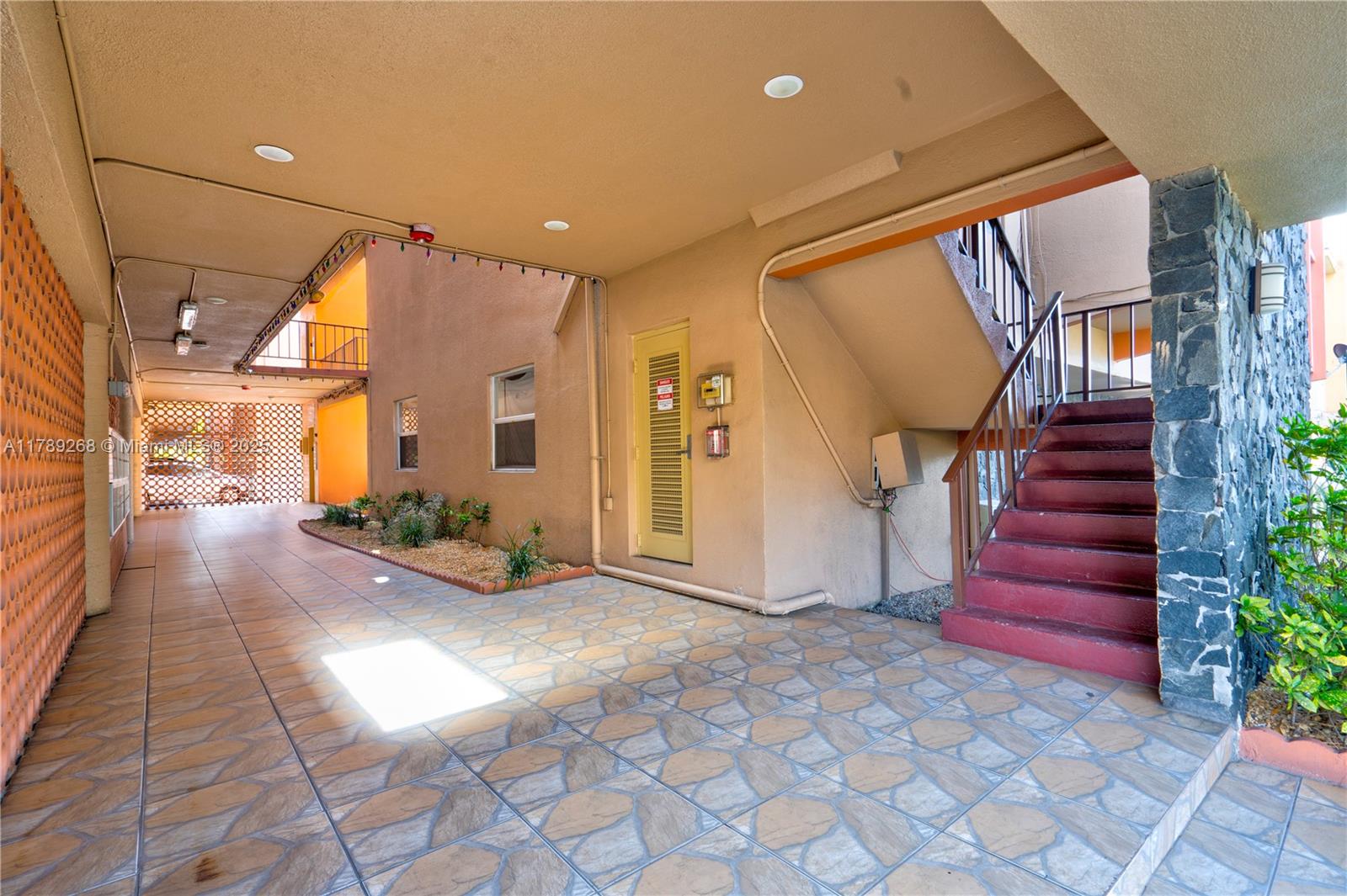 ROYAL PALMETTO CONDO - Residential