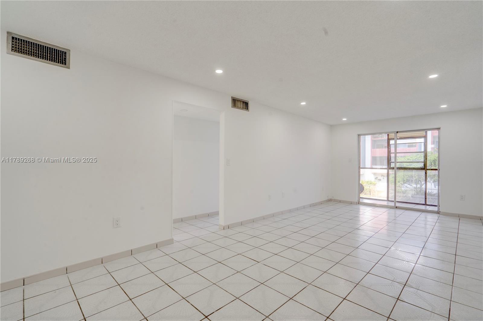 6095 W 19th Ave 220