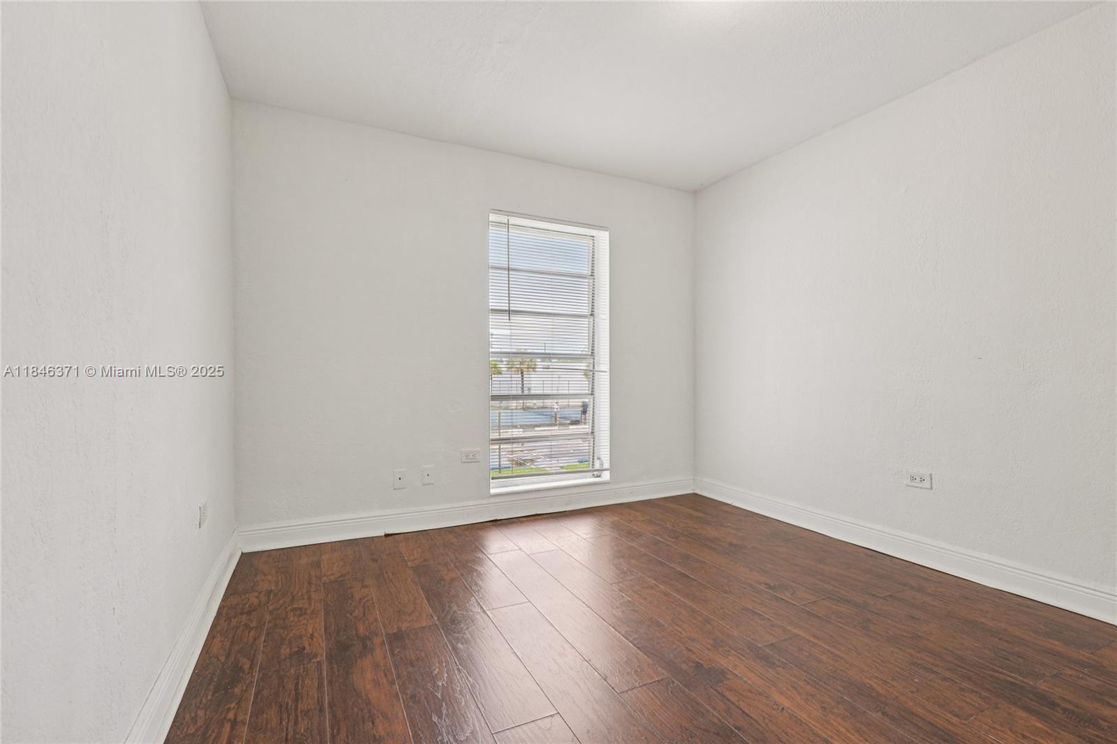 SUNSET PALMS WEST CONDO - Residential