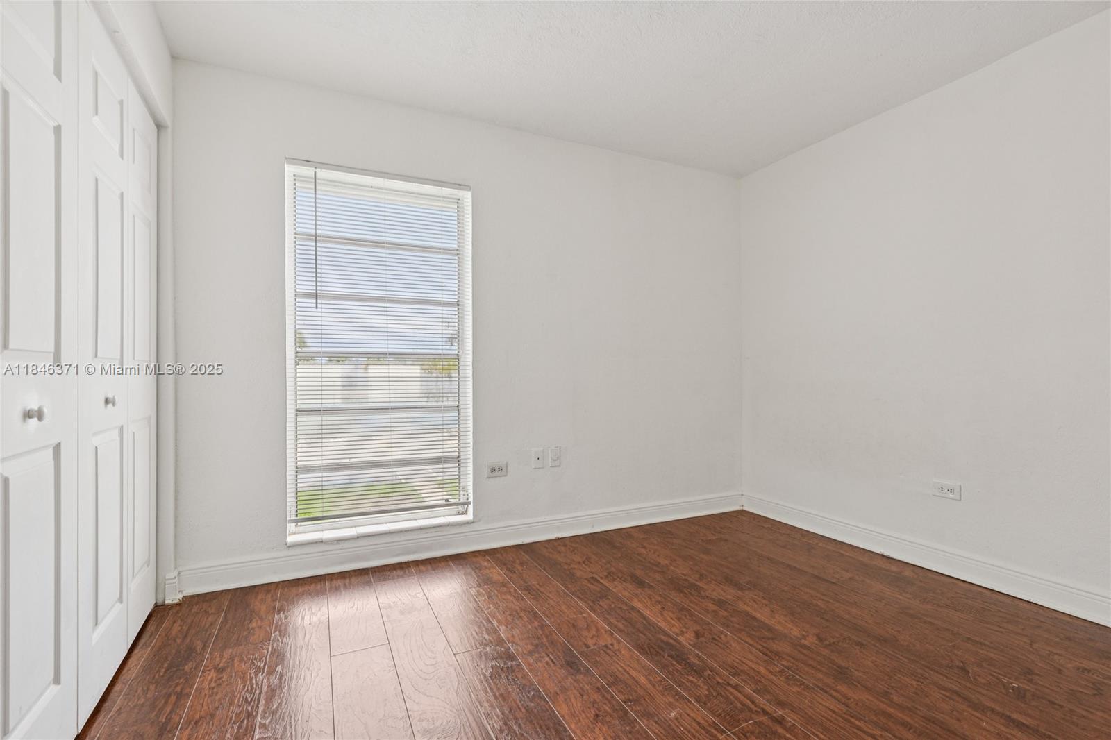 SUNSET PALMS WEST CONDO - Residential