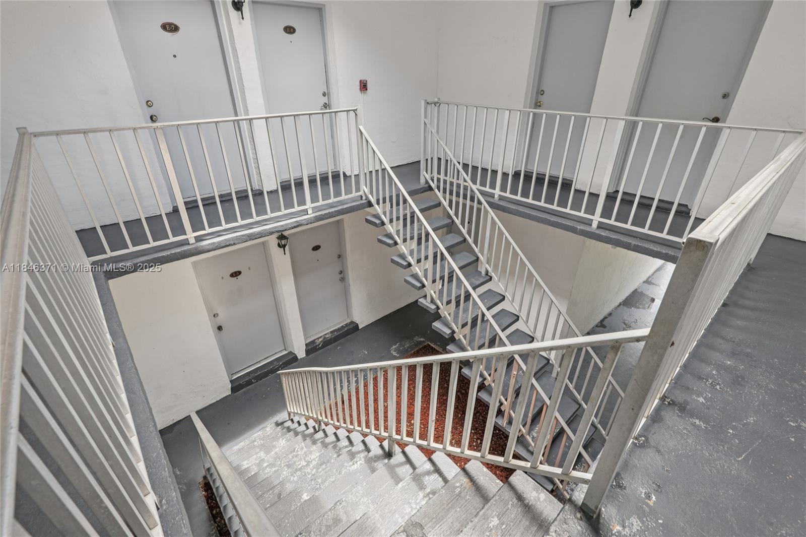 Great opportunity in Sunset Palms West! 2 bed/2 bath. Bright unit with garden views, assigned and guest parking, and secure building access. Enjoy community amenities including a pool and park. Ideal location near shopping, dining, and major roads. Perfect for end-users or investors. Condo-conversion with modern updates in a well-maintained community. Developer close-out—don’t miss out!