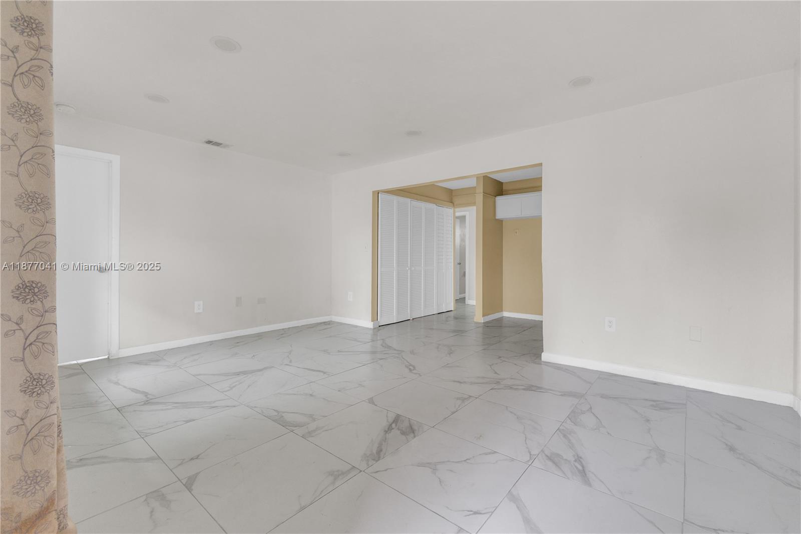 MIAMI GARDENS ESTATES - Residential Lease