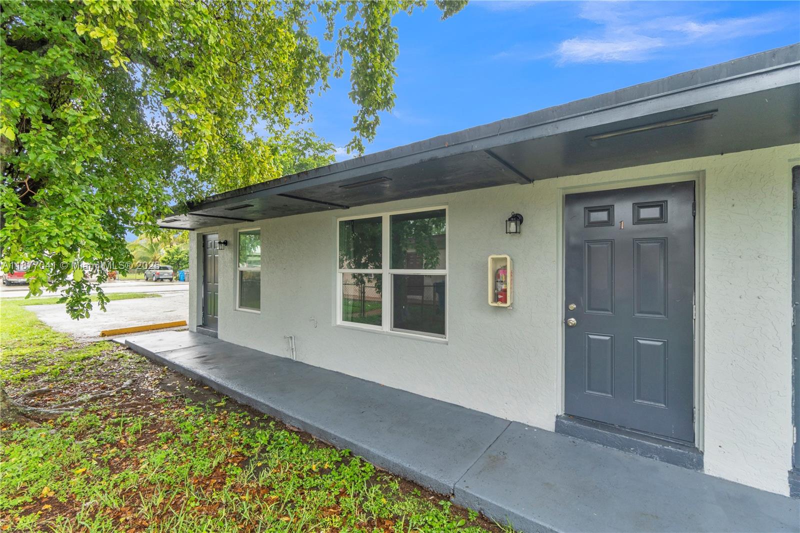 MIAMI GARDENS ESTATES - Residential Lease