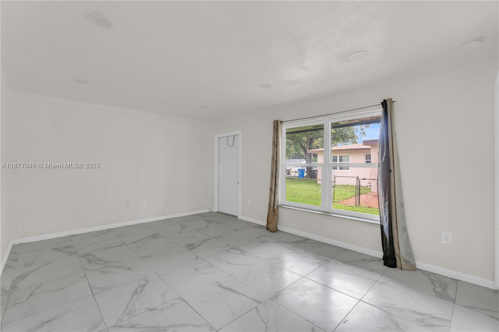 MIAMI GARDENS ESTATES - Residential Lease