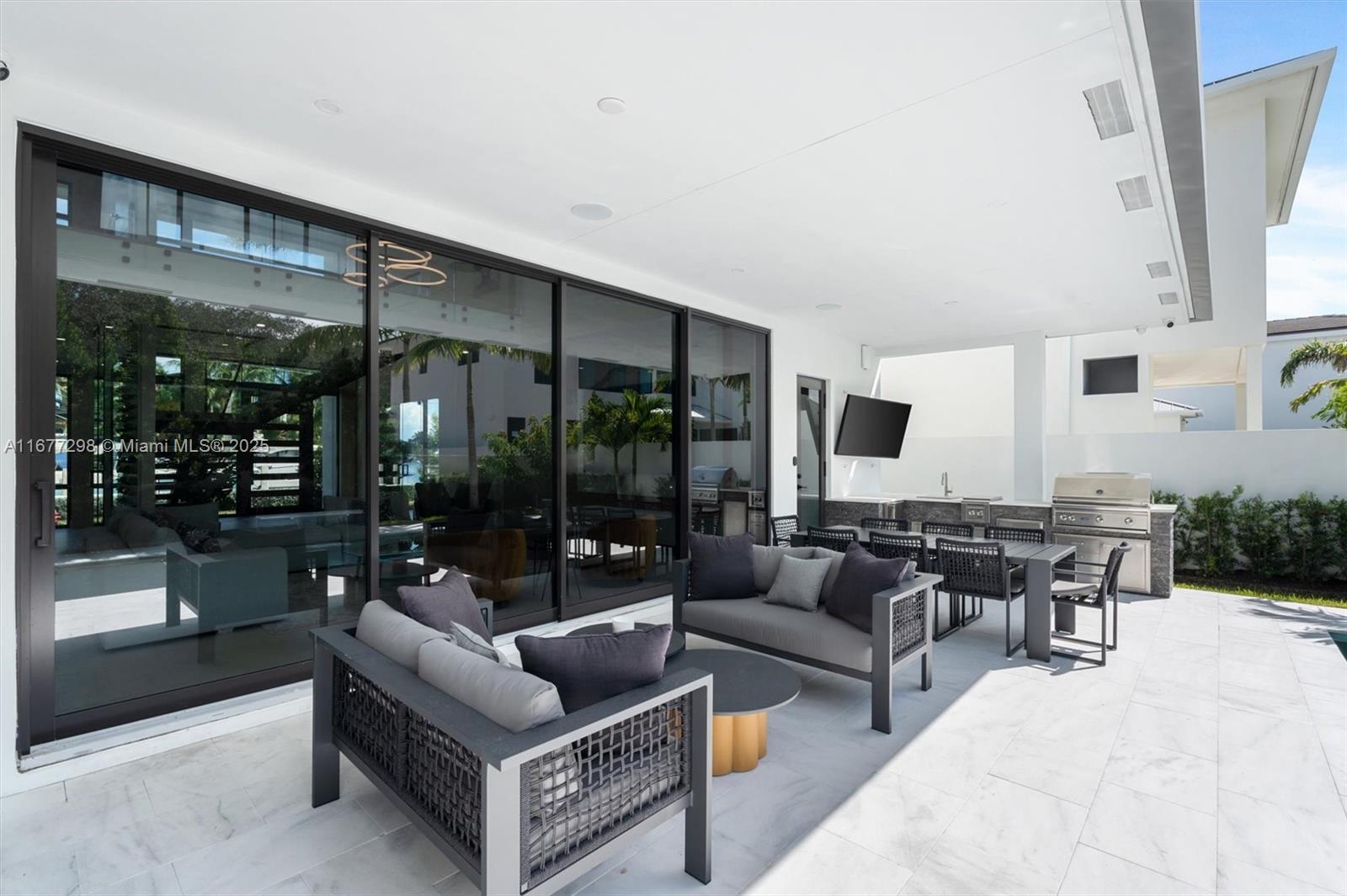 RIO VISTA ISLES - Residential Lease