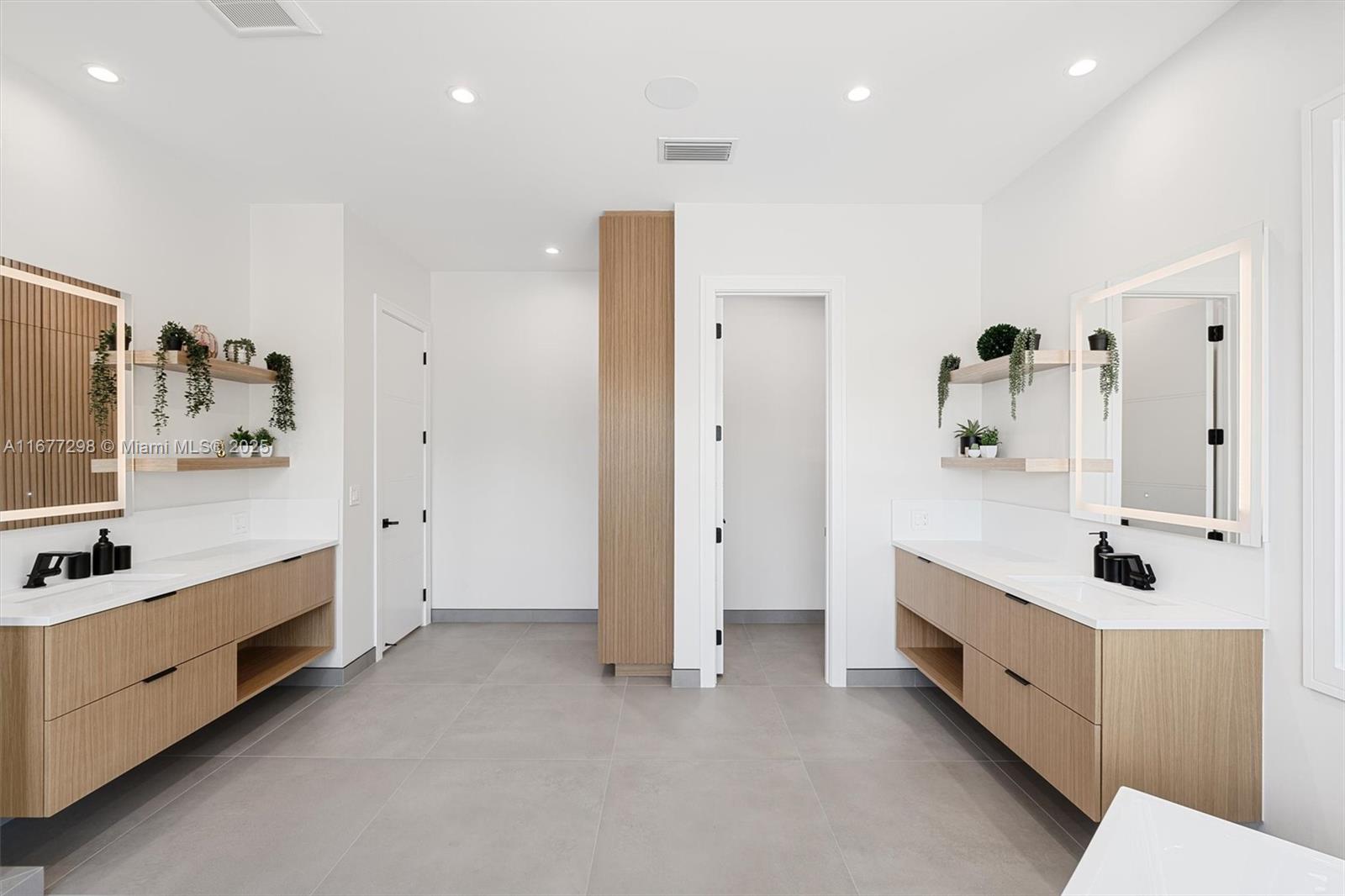 RIO VISTA ISLES - Residential Lease