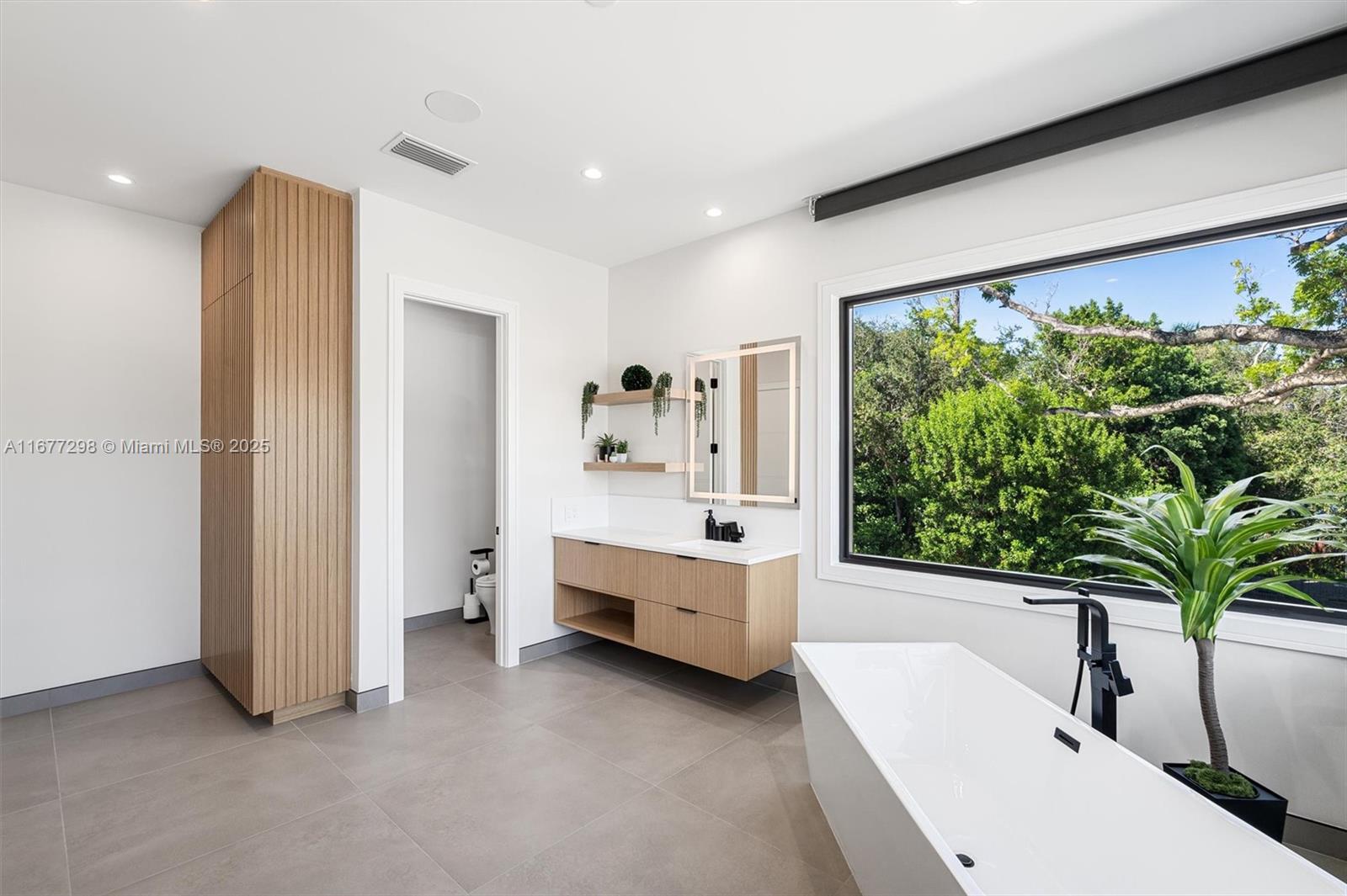 RIO VISTA ISLES - Residential Lease