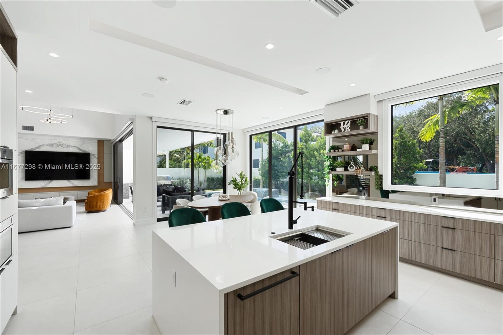 RIO VISTA ISLES - Residential Lease