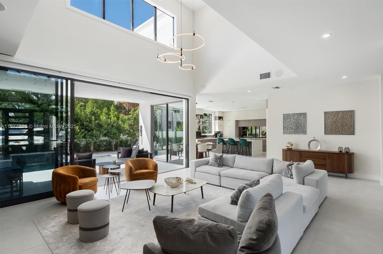 RIO VISTA ISLES - Residential Lease