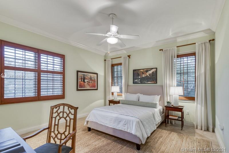 STONEGATE - Residential