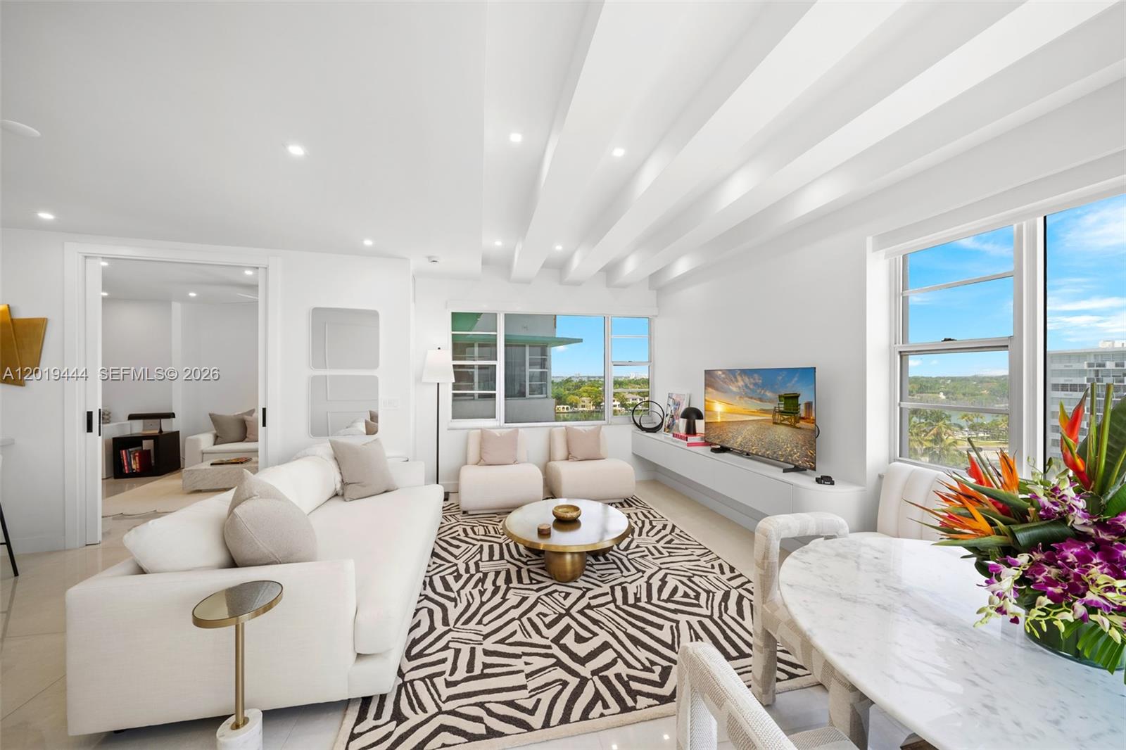 IMPERIAL HOUSE CONDO - Residential