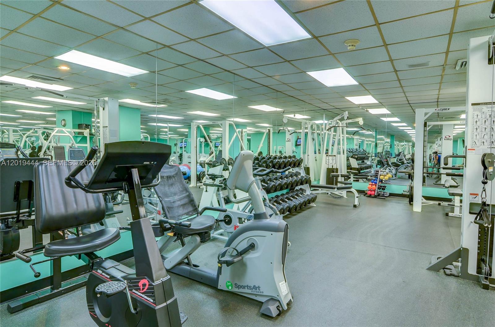 IMPERIAL HOUSE CONDO - Residential