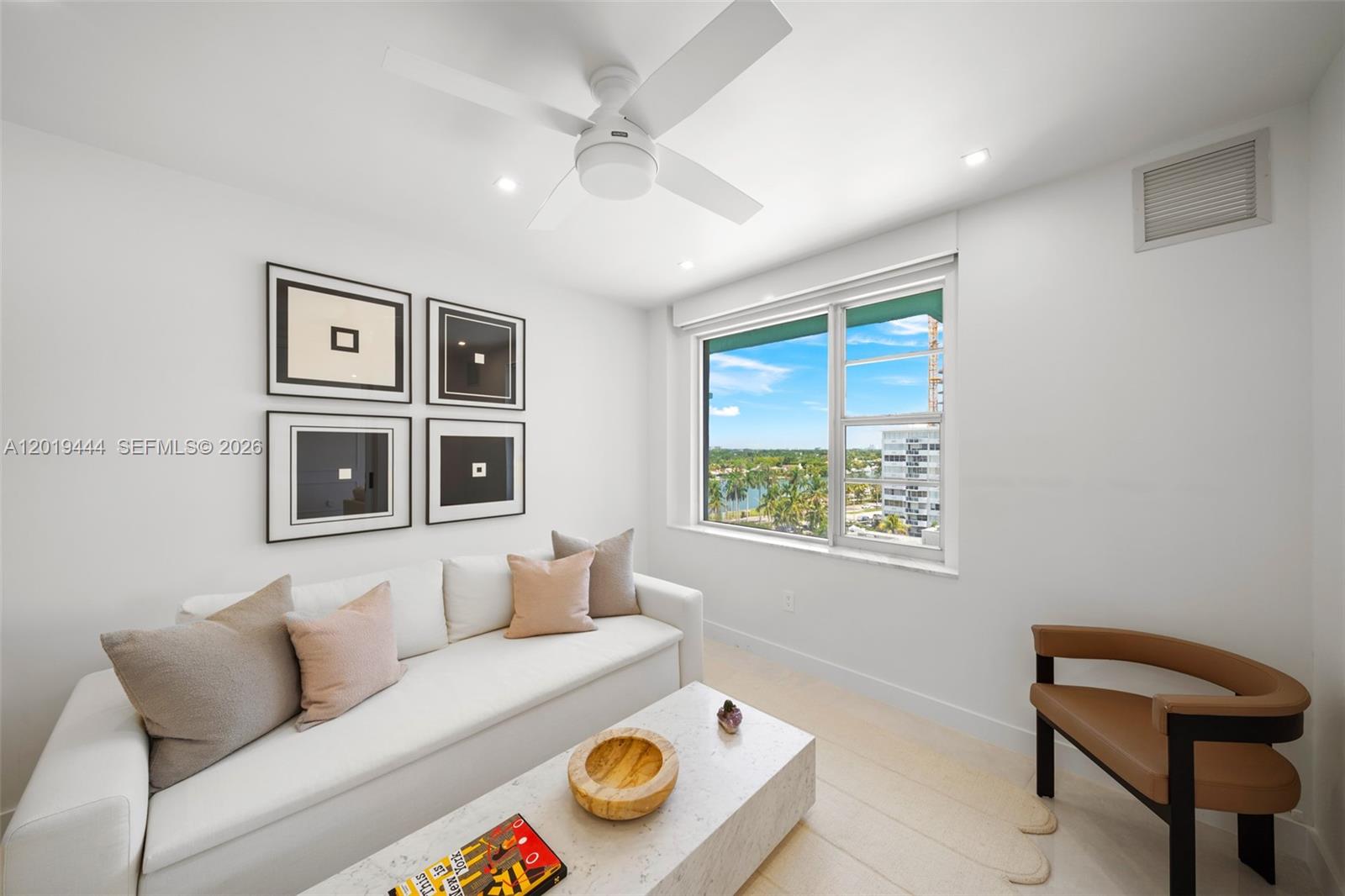 IMPERIAL HOUSE CONDO - Residential