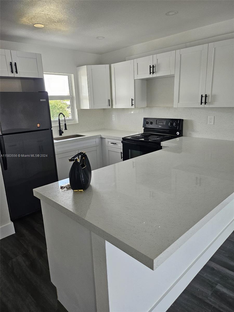 W & C CONDO - Residential Lease