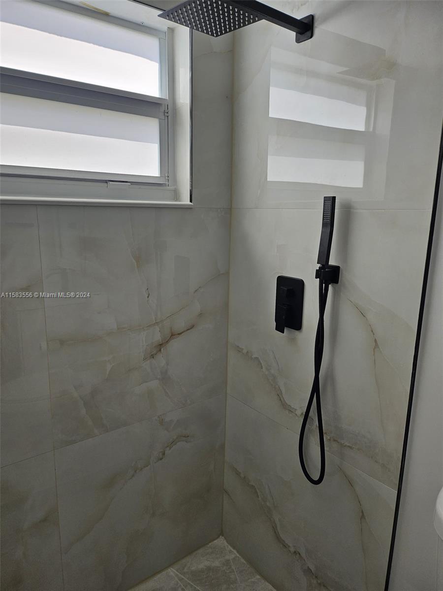 W & C CONDO - Residential Lease