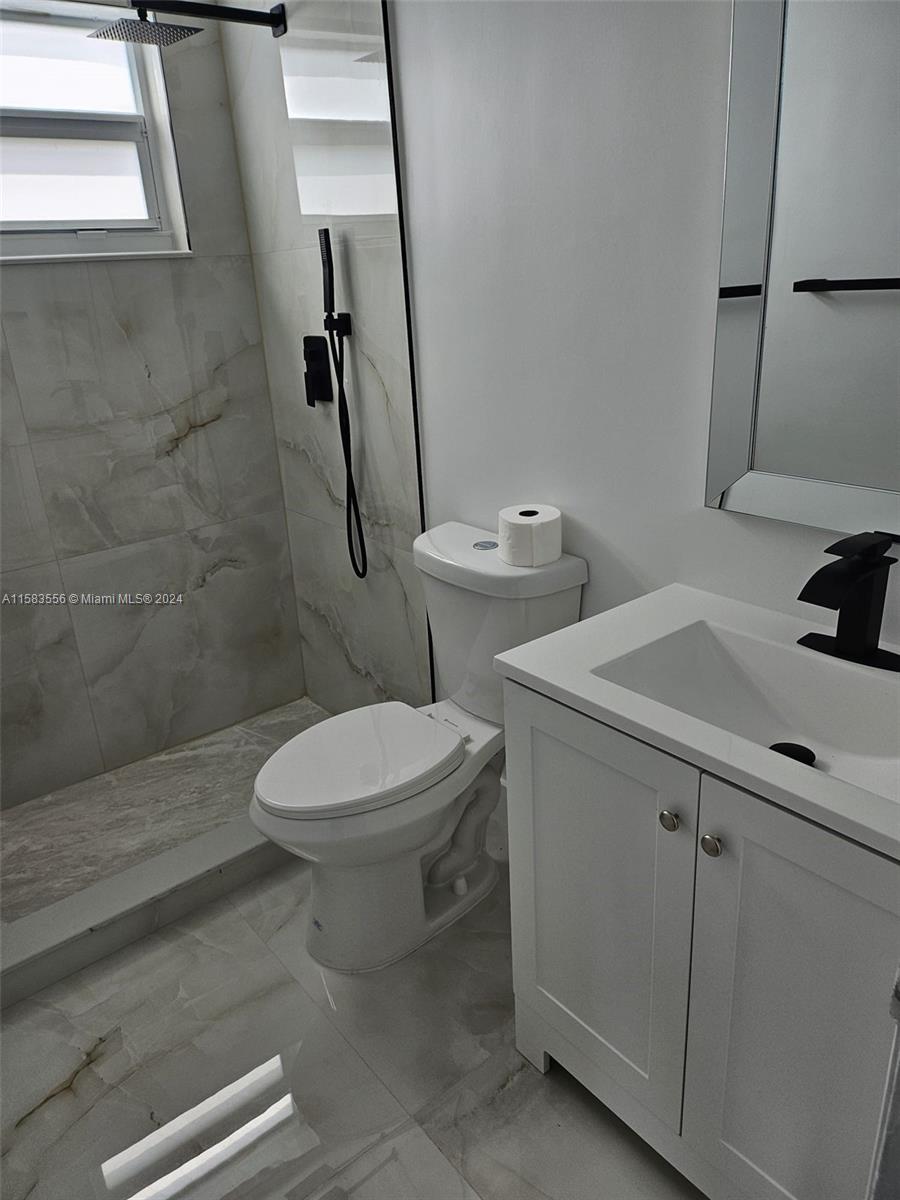 W & C CONDO - Residential Lease