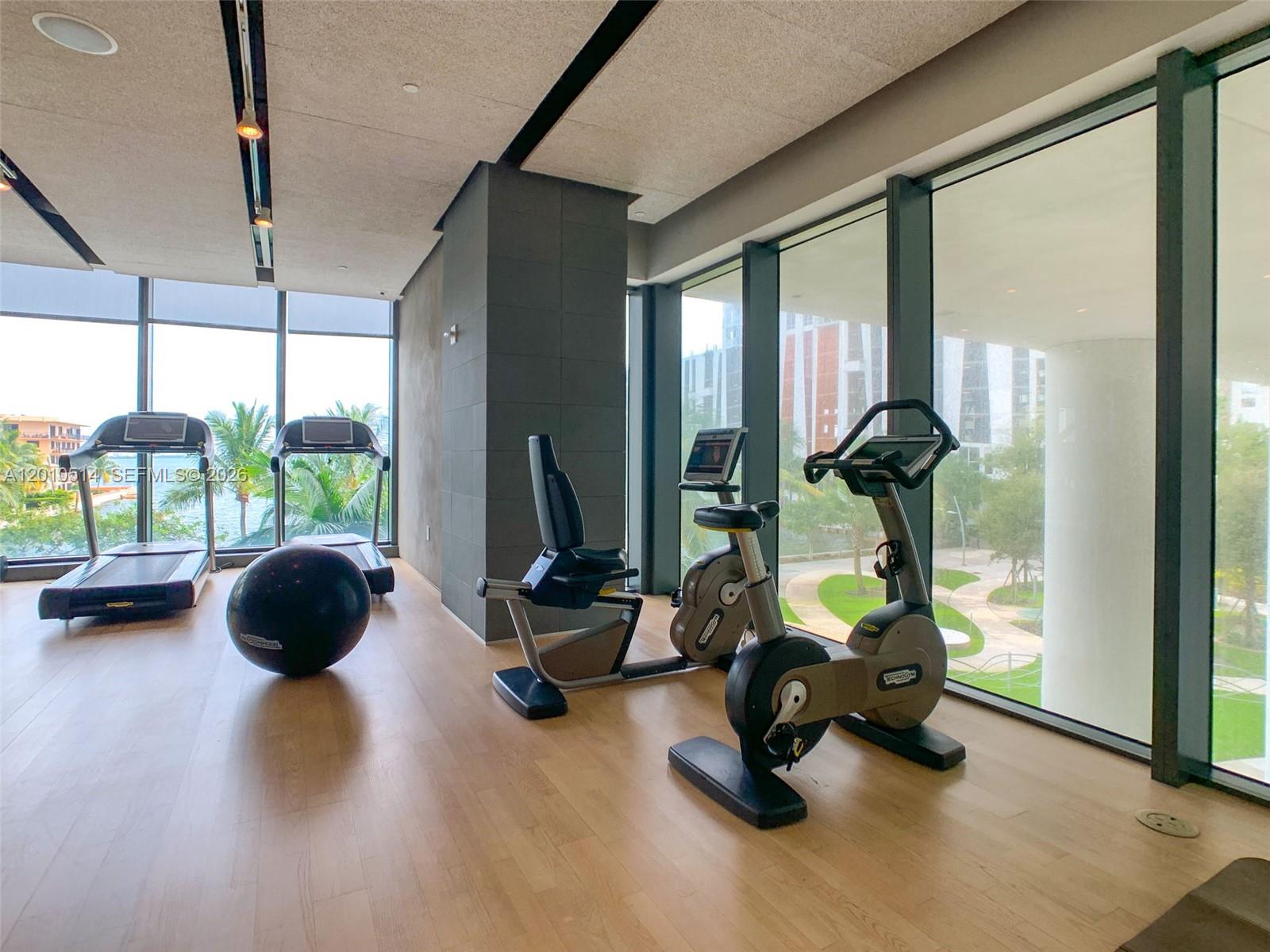 ICON BAY CONDO - Residential