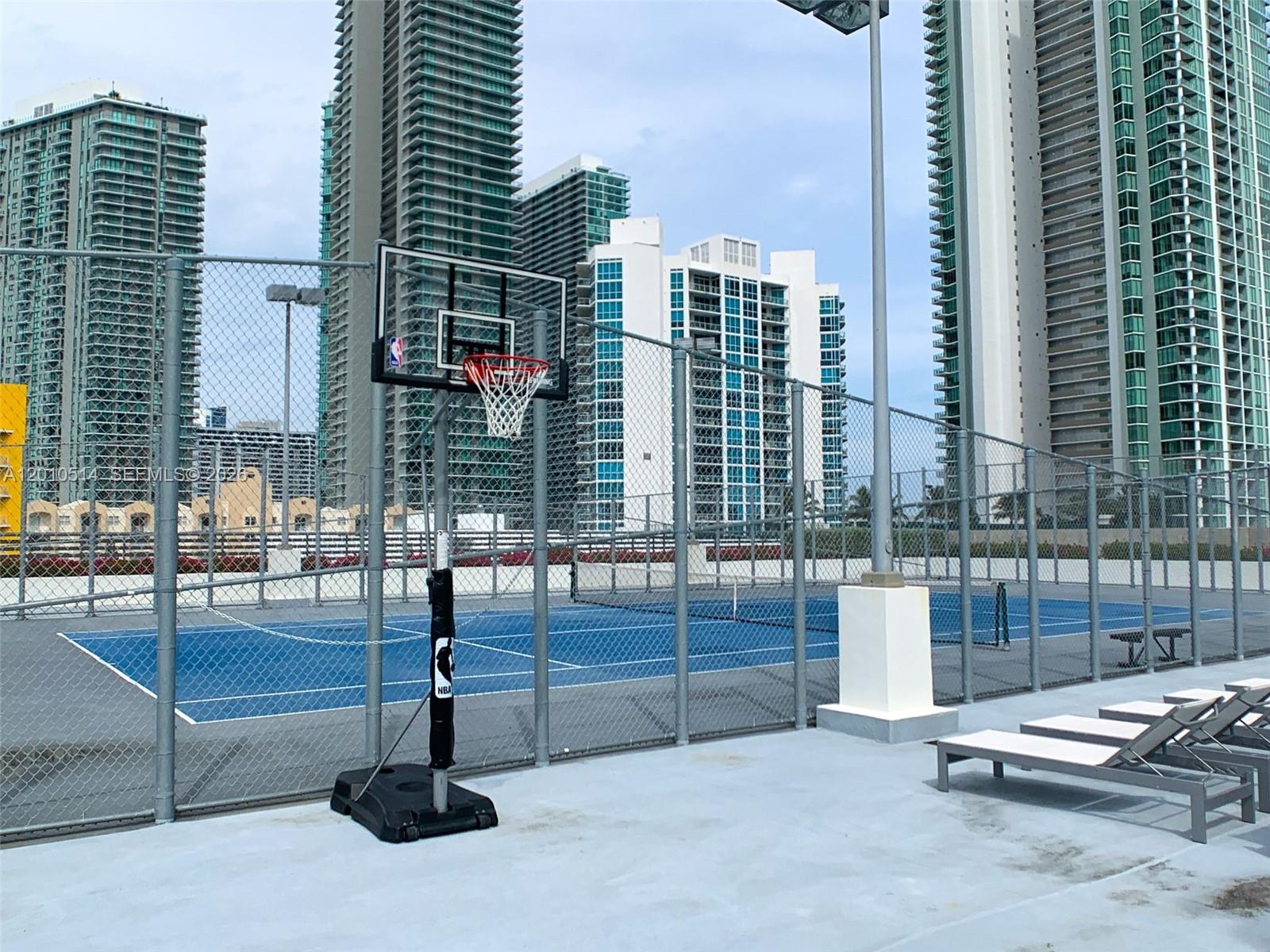 ICON BAY CONDO - Residential
