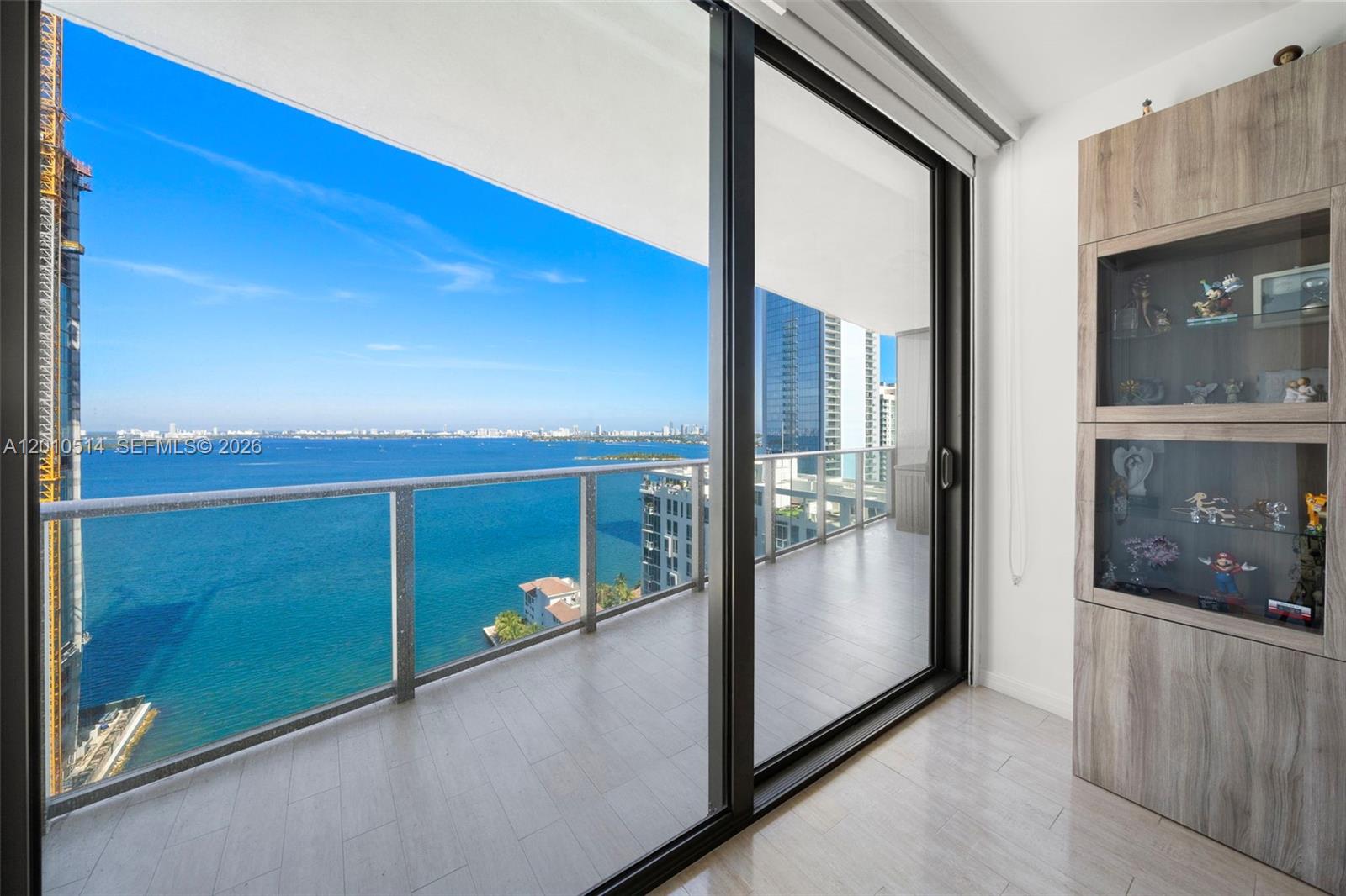 ICON BAY CONDO - Residential