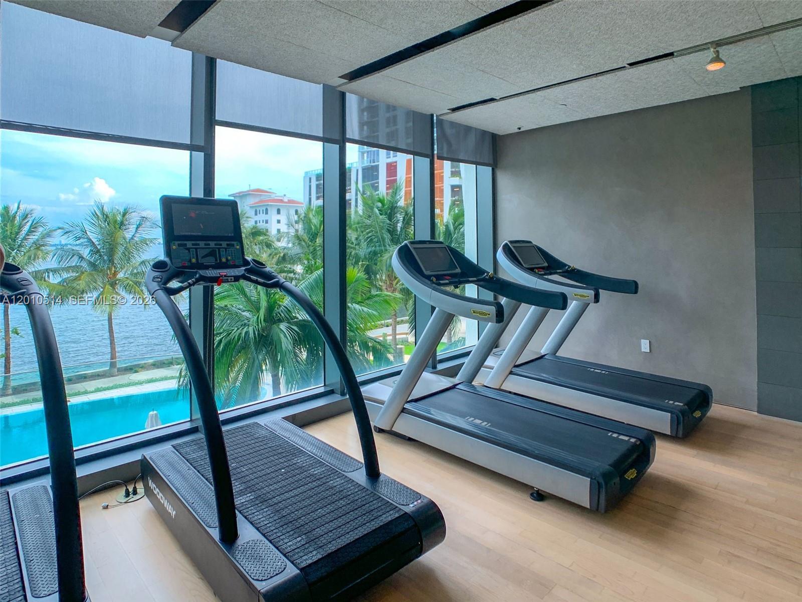 ICON BAY CONDO - Residential