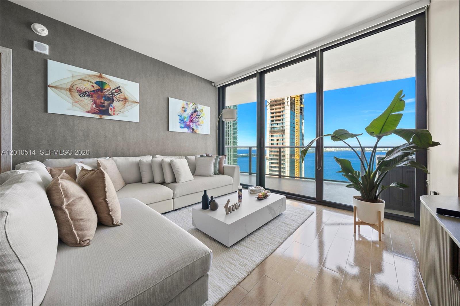 ICON BAY CONDO - Residential
